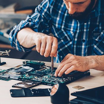 Electromecánica del Vehí­culo: Experto en Sistemas Auxiliares del Motor