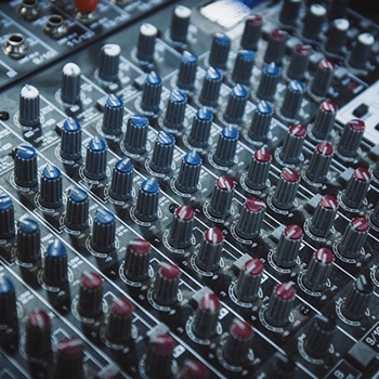 Técnico en Postproducción de Sonido en Cine